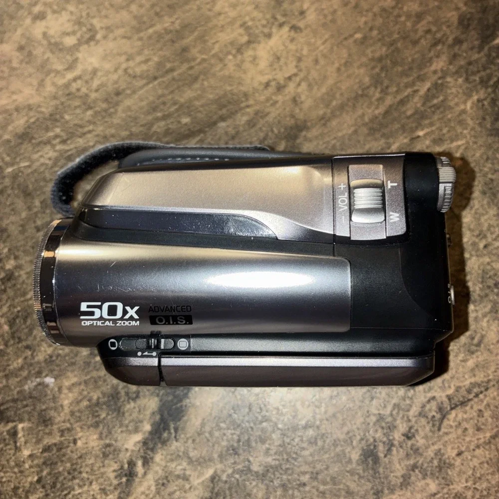 Panasonic SDR-H60P Handheld Camcorder Black 50x Zoom for Parts Or Repair W/bag